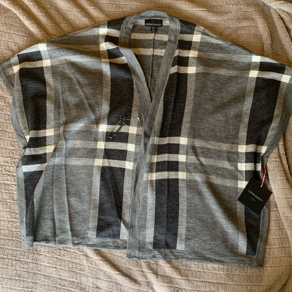 Cynthia Rowley Poncho - Picture 1 of 5